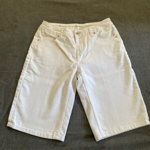 Vera Wang Simply Vera White womens Denim Shorts